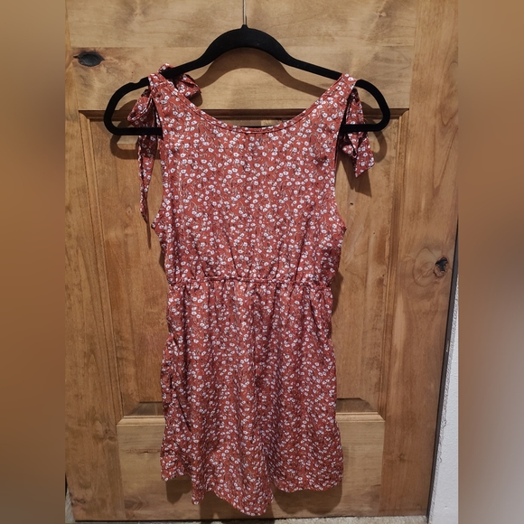 Romper - Picture 3 of 5